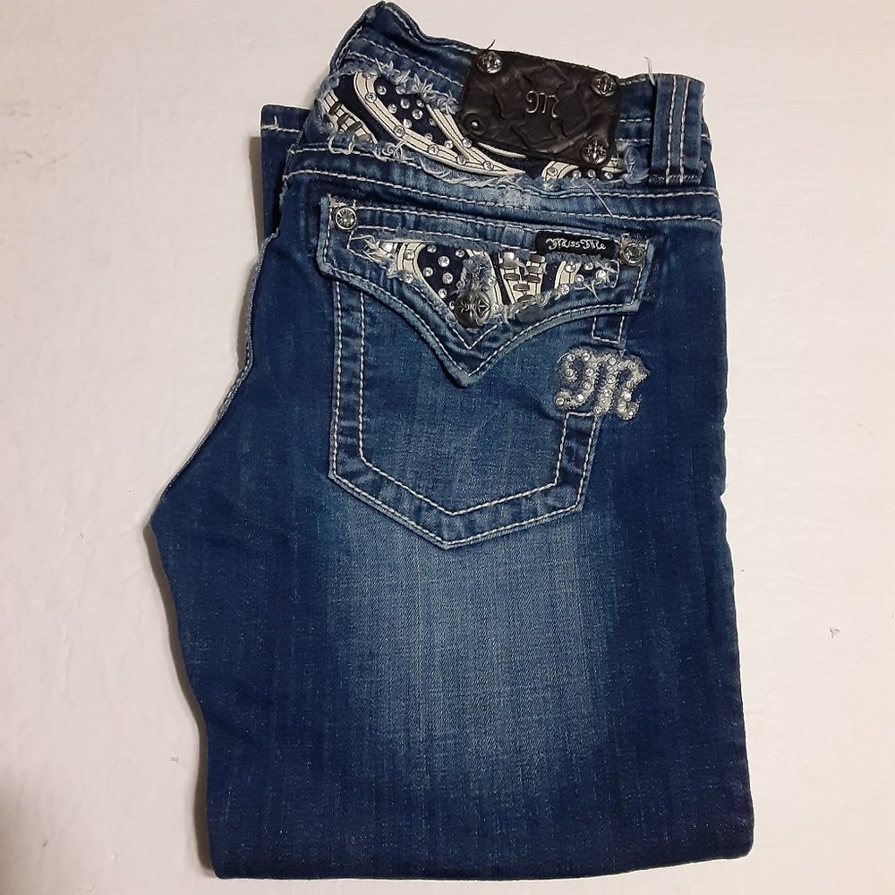 Miss Me Women's Embellished Capri Jeans JE6063P6 Size 29